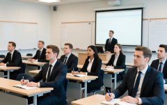 �廪��ѧ�����ܼ���ѵ��2026��ѧ�Ѷ���Ǯ��